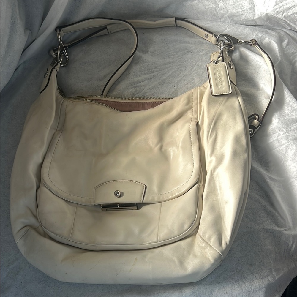 Coach Cream Leather Shoulder Bag